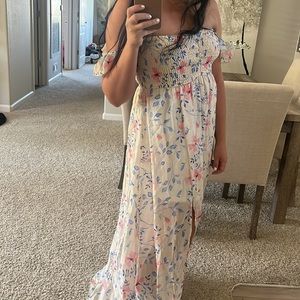 Aakaa Maxi Dress